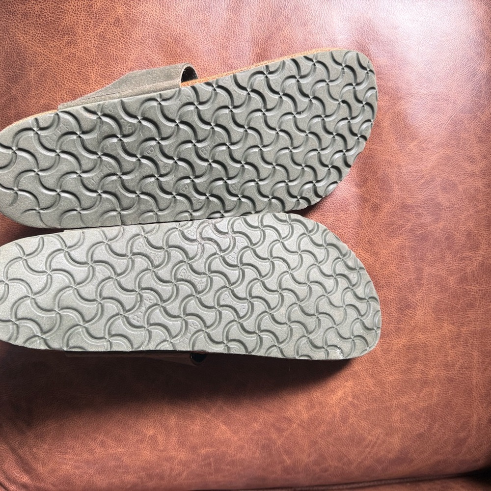 Birkenstock men’s Gizeh Thong Sandals - Picture 5 of 6